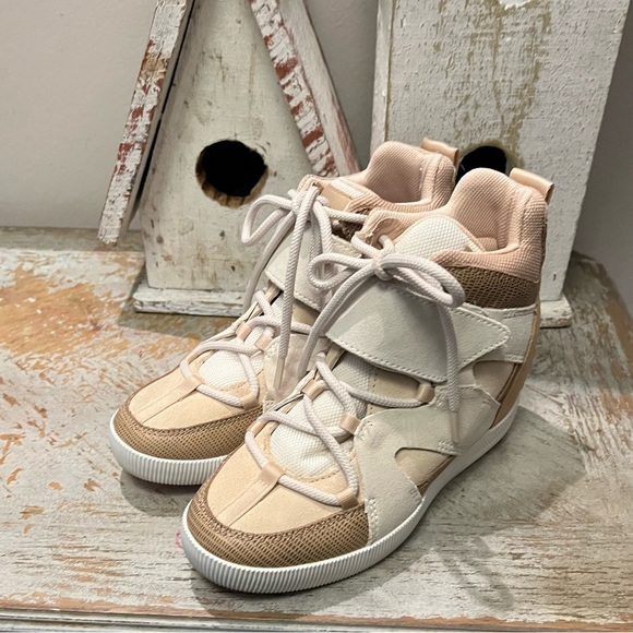 Sorel Out N About Sport Wedge Booties Lace Up Sneakers White / Sea Salt Size 6 - Picture 1 of 11